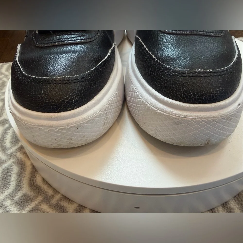 Puma Oslo Maja Sneaker Black Cracked‎ Finish Women's Size 9